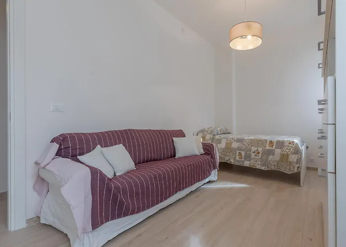 Spacious Apartment X5 With Two Balconies!