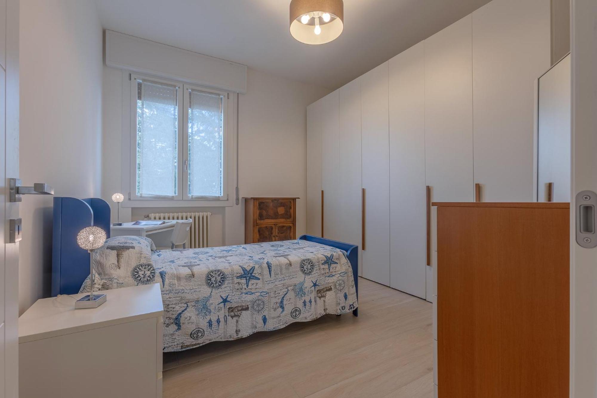 Apartment Spacious X5 With Two Balconies! Bologna