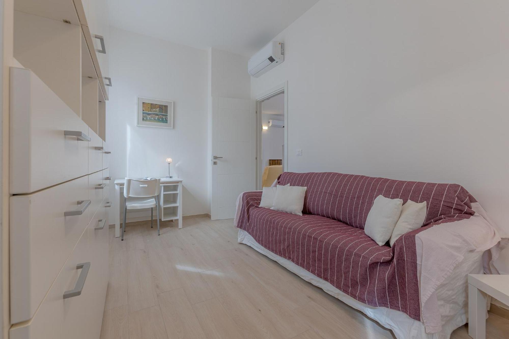 Spacious X5 With Two Balconies! Bologna