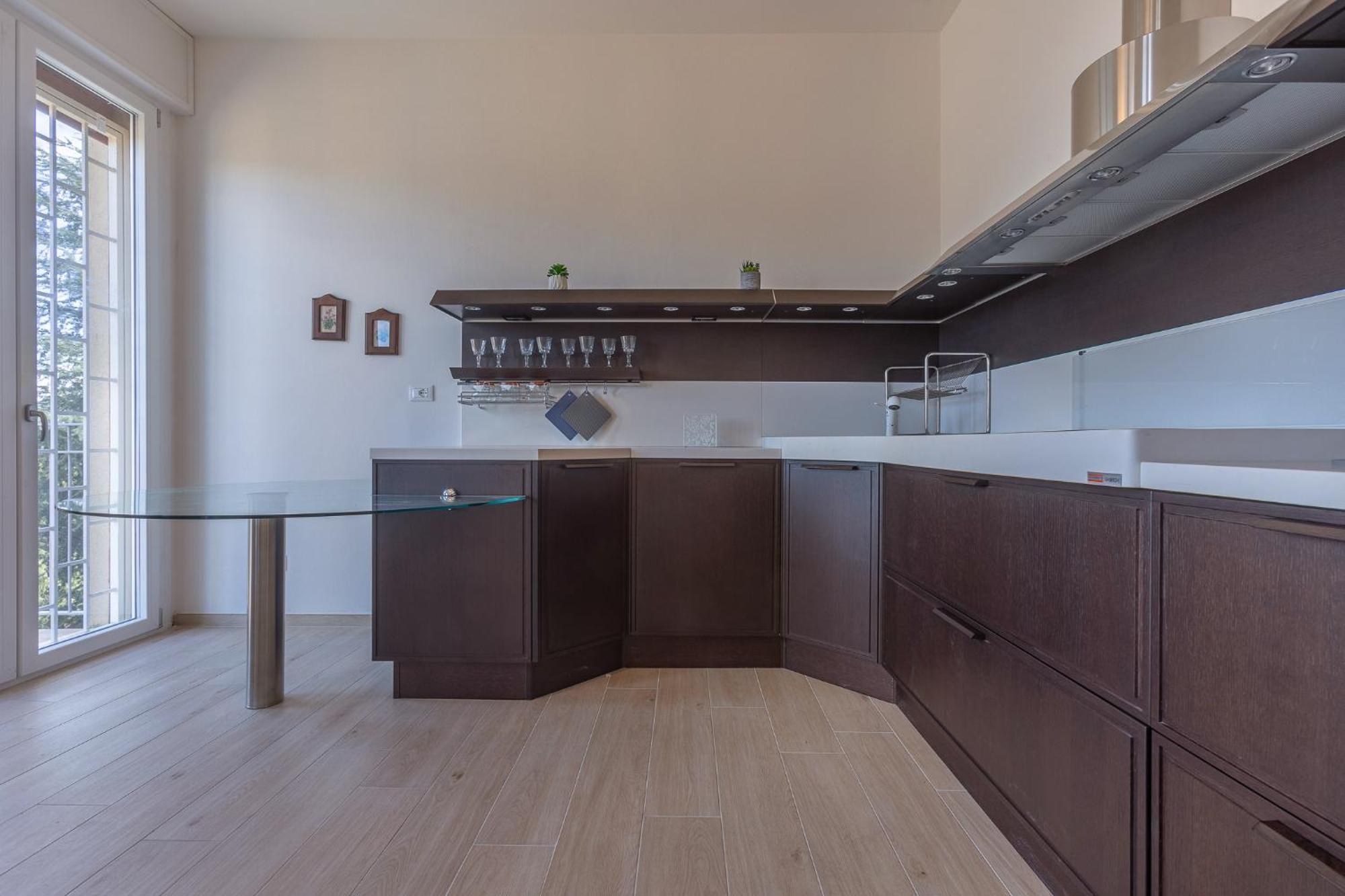 Spacious X5 With Two Balconies! Bologna